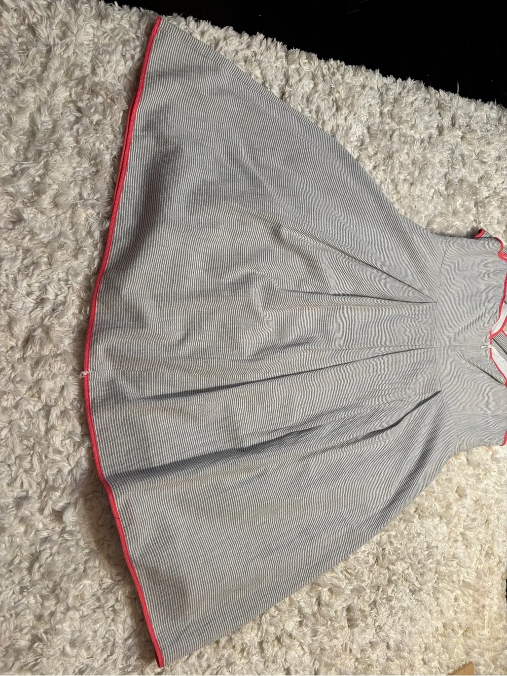 Jessica Simpson Gray Dress with Coral Trim